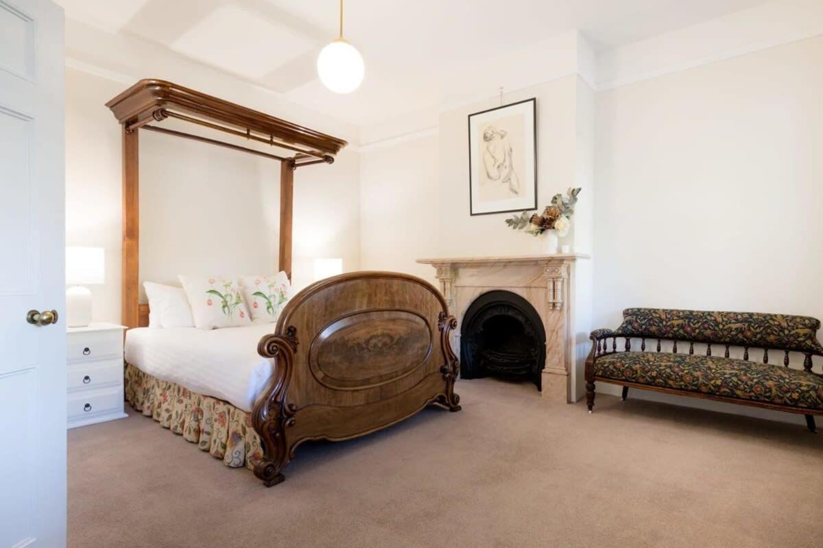 Villa Charming On Charles Launceston Exterior foto